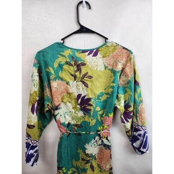 Vintage CAbi Womens Poetry Tunic Top Small Green Floral Silk 3/4 Sleeve BOHO 812 - Picture 12 of 12
